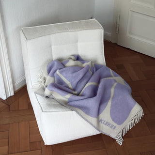 Klekks No. 32 Flieder Wolldecke