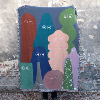 Familia Throw Blanket