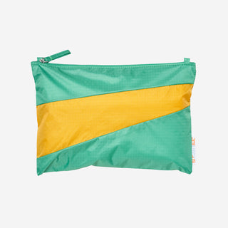 The New Pouch M Holly Green & Calendula
