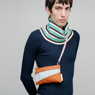 The New Pouch S Cinnamon & Surf
