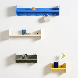 PLI Slim Wandregal mit Garderobe