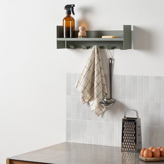 PLI Slim Wandregal mit Garderobe